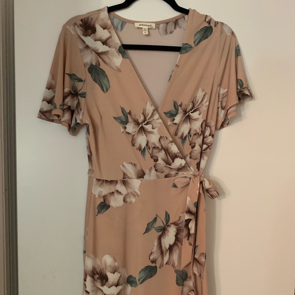 Floral wrap dress size M